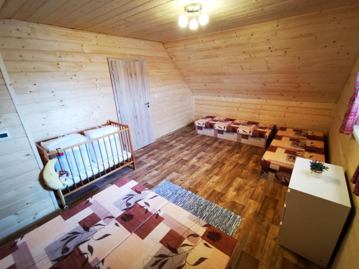 Chata Baska Na Liptove S Vlastnym Dvorom Liptovsky Mikulas Exterior photo